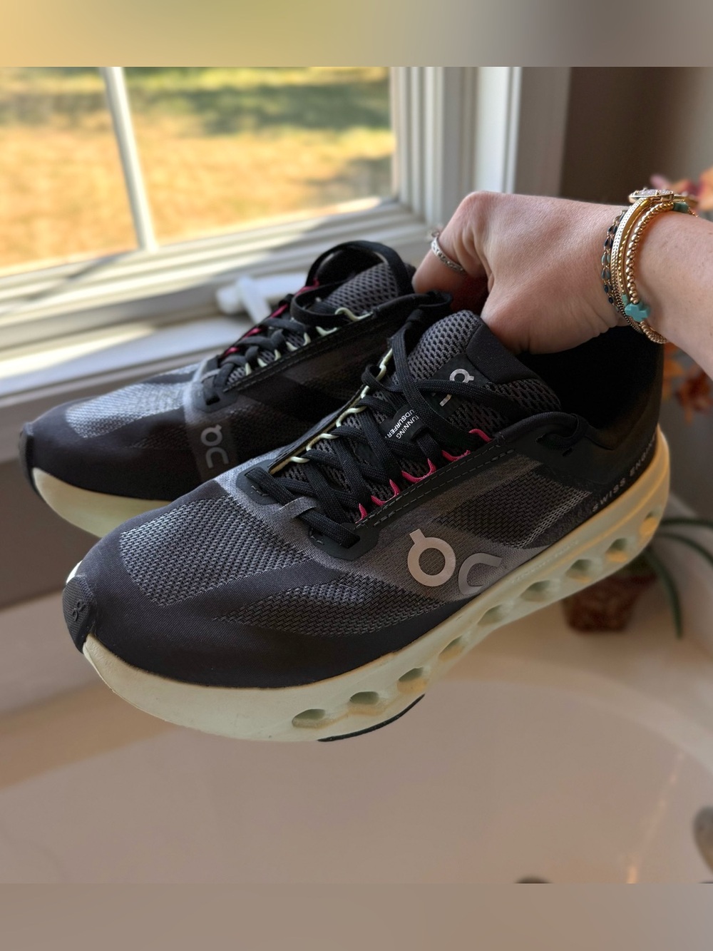 On Running Cloudswift 2 Women's Black and Mint Sneakers